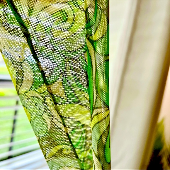 Vintage š Sheer Green Abstract Long Sleeve Cropped Button Up Top ⢠- Picture 3 of 3